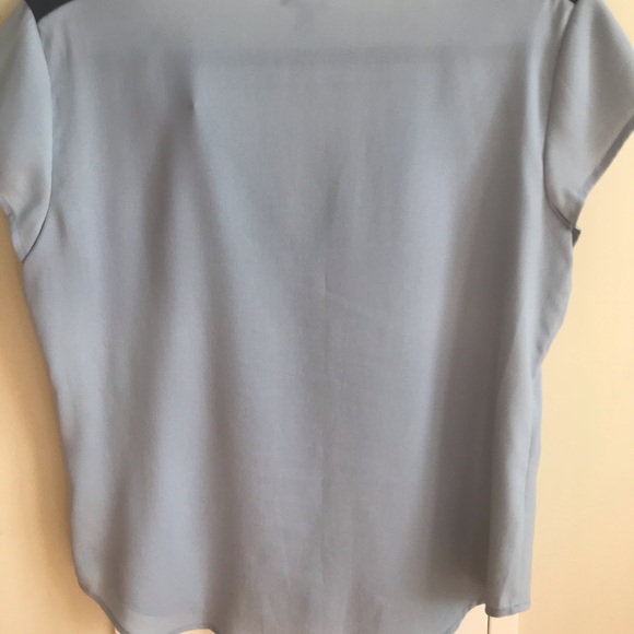 Ann Taylor Silky Top - Picture 2 of 5
